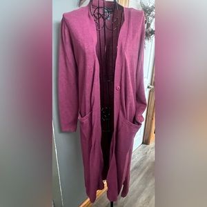 Burgundy sweater sweeper with pockets